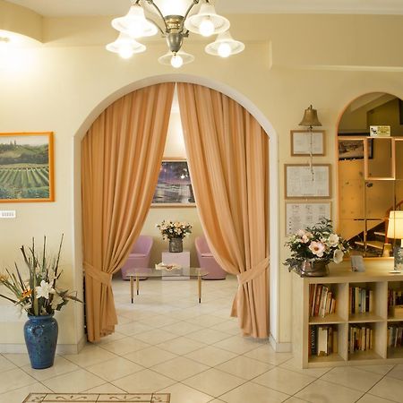 Hotel Fior Di Loto - Rimini Extérieur photo