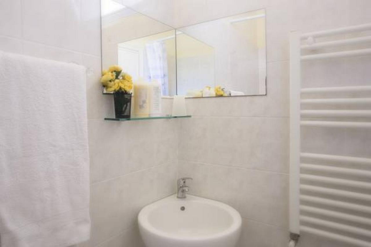 Hotel Fior Di Loto - Rimini Extérieur photo
